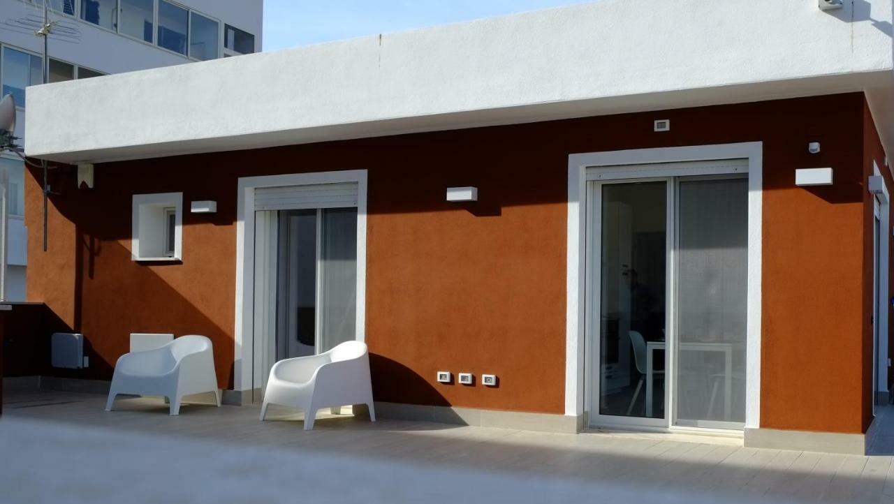 Quarantacinque Ospitalita Hotel Cagliari Bagian luar foto