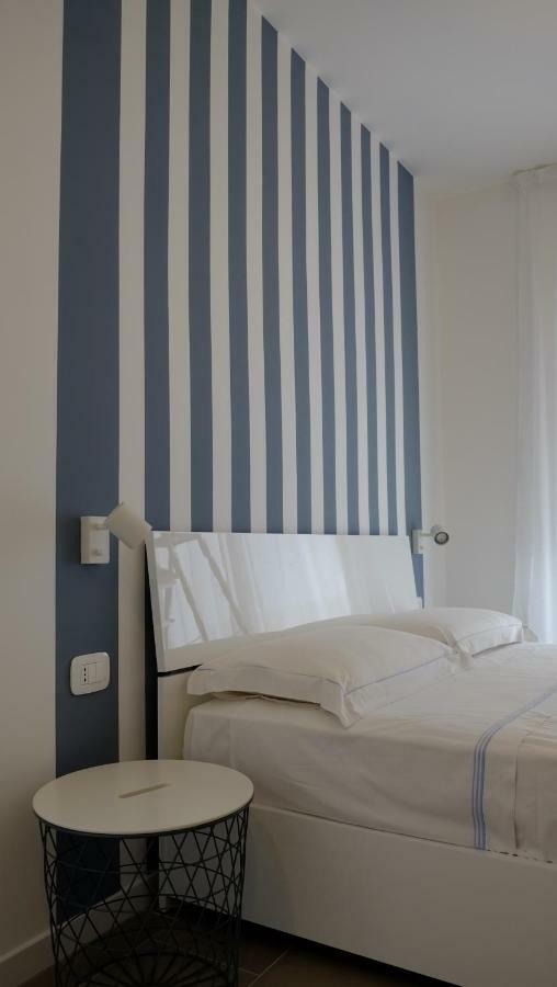 Quarantacinque Ospitalita Hotel Cagliari Bagian luar foto